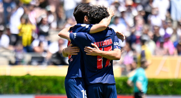 Versus / El PSG aplasta al Atlético de Madrid y asoma como favorito