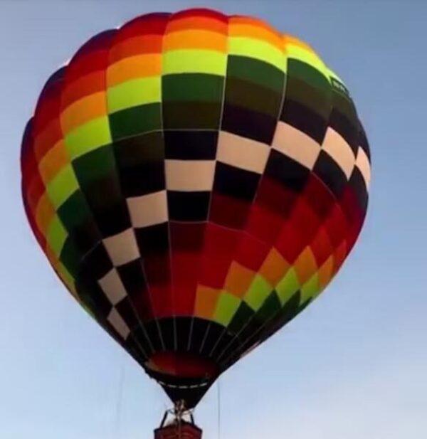 Tragedia en Brasil: una embarazada muere al caer un globo aerostático