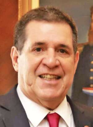 Para Fiscalía no existe delito anterior para poder investigar por lavado a HC - Política - ABC Color