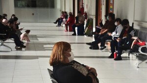 Internados por cuadros respiratorios trepan a 410 en una semana y Salud emite alerta