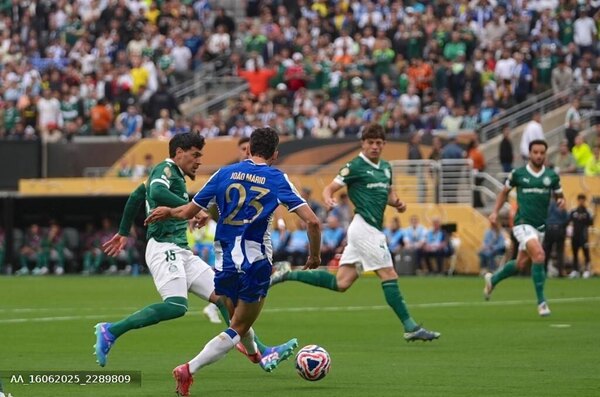 Versus / Lluvia de elogios a Gustavo Gómez tras su partidazo ante Porto