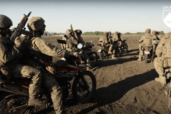 Ucrania se sumó a la guerra de motocicletas de Rusia