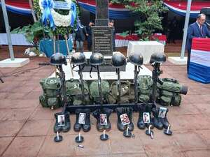 A 13 años del trágico enfrentamiento en Curuguaty, rinden homenaje a policías caídos - ABC en el Este - ABC Color