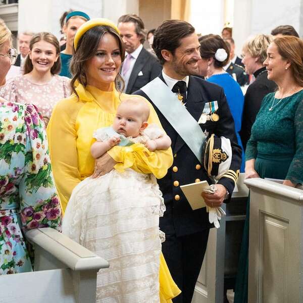 La princesita Inés de Suecia recibió las aguas bautismales - Gente - ABC Color