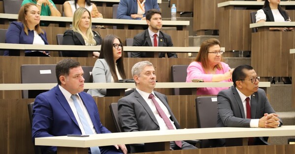El TSJE advierte que el retraso en la compra de las máquinas de votación pone en riesgo las municipales