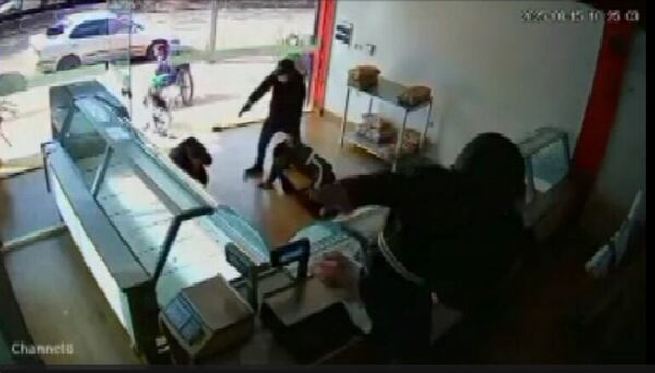 Video: así fue el violento asalto a una carnicería que dejó tres muertos - Policiales - ABC Color