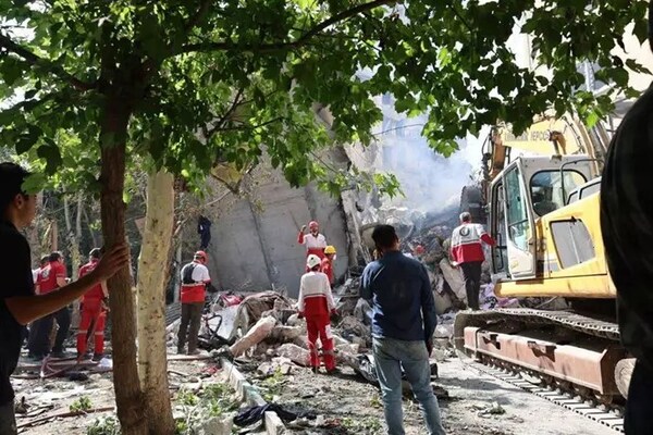Israel ha bombardeado la sede de la televisión pública iraní