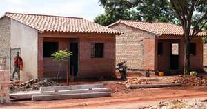 La Nación / En Pilar, avanza construcción de viviendas financiadas por Itaipú, que reactivan la ciudad