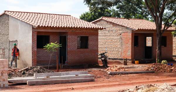 La Nación / En Pilar, avanza construcción de viviendas financiadas por Itaipú, que reactivan la ciudad