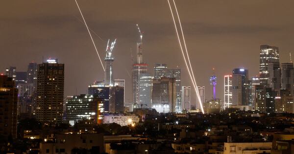 La Nación / “Es una situación que no para”: el angustiante relato del intendente que está en Israel