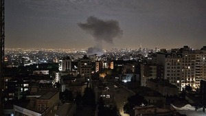 «Tan solo anoche, Irán nos lanzó 150 misiles»
