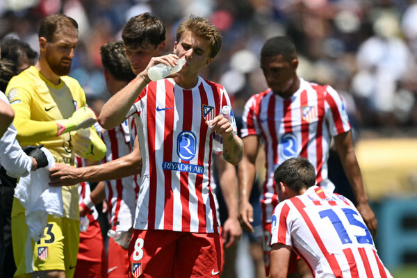 Versus / Un jugador del Atlético de Madrid se quejó de los 31 grados en la derrota ante PSG