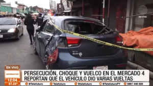Persecución, choque y vuelco en el Mercado 4