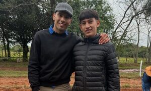 Diego Gómez, en su valle, supervisando trabajos en el campo