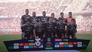 Olimpia va a la carga por un campeón argentino