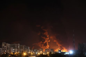 EEUU inició negociaciones con Irán para acordar un cese del fuego