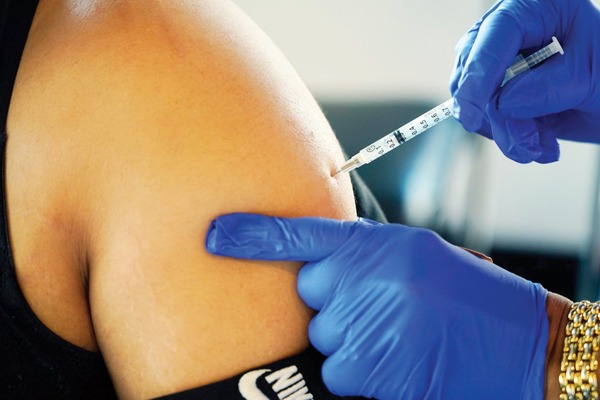 Insisten con la vacunación ante aumento exponencial de cuadros respiratorios