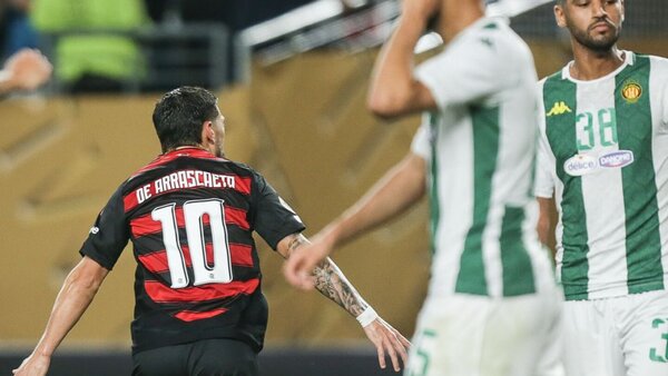 Flamengo arranca con el pie derecho