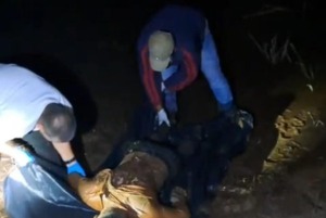 Hallan muerto a presunto asaltante en el río Monday con G. 5 millones entre sus ropas - ADN Digital