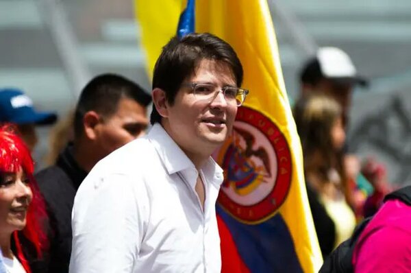 Precandidato colombiano en condición «extremadamente crítica»