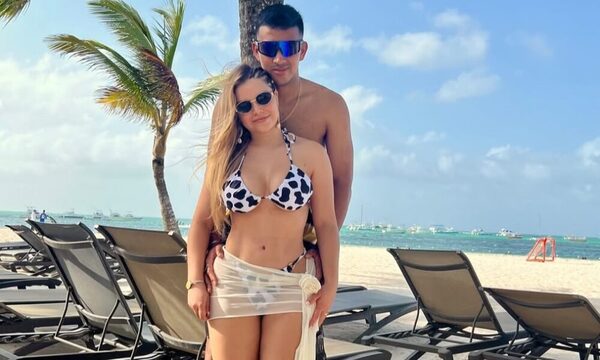 (GALERÍA) ¡Pelotero paraguayo pela cuero con su lapa en Punta Cana!