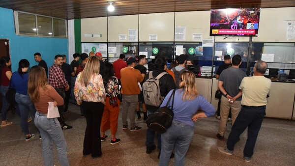 Caos en pago de habilitaciones: Advierten a comunas que serán multadas si no actualizan tarifas