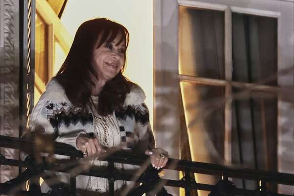 Cristina Fernández cumplirá prisión domiciliaria y usará tobillera electrónica - Mundo - ABC Color