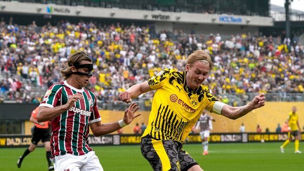 Fluminense de Jhon Arias perdona a un discreto Borussia