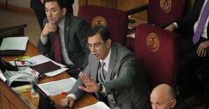 Beto cargó contra Barán por faltar al Congreso y Peña tuvo que salir a retar al gabinete