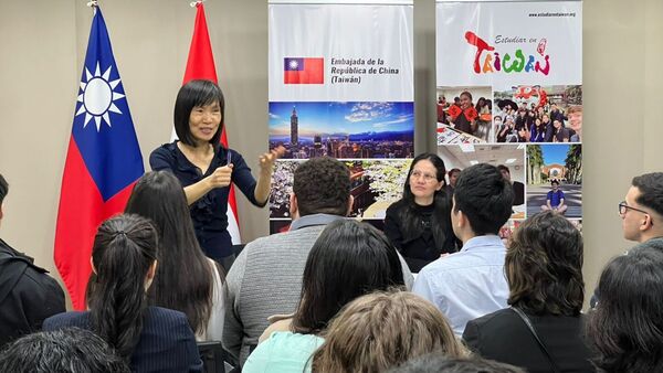 Taiwán otorga 64 becas de grado, posgrado y mandarín