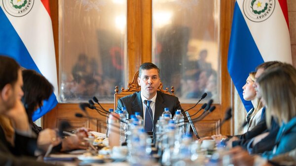 Peña dice a ministros que den un paso al costado si no están en condiciones