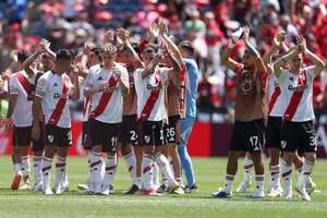 Mundial de Clubes: River Plate, eficaz con la cabeza, derrota al Urawa de Japón - Fútbol Internacional - ABC Color