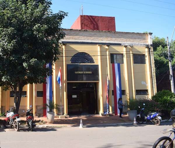 Contraloría detecta irregularidades en la gestión del intendente de Paraguarí - Policiales - ABC Color