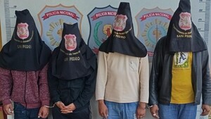 Cuatro detenidos con un arma de fuego y un vehículo sin documentación en San Vicente Pancholo
