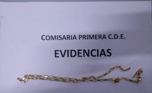 Detienen a “Pirañita” tras hurtar una cadenilla a brasileña