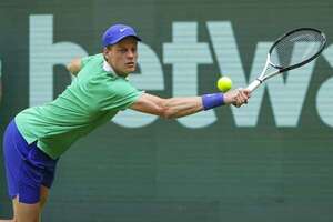 Sinner olvida la derrota en Roland Garros y comienza con buen pie en la hierba de Halle  - Polideportivo - ABC Color