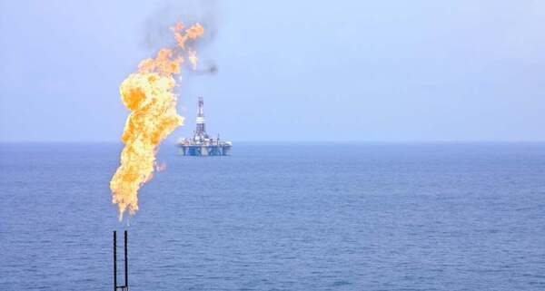 Los precios internacionales del petróleo subieron más de 3%
