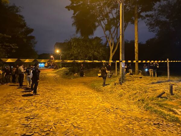 Video: un fallecido en tiroteo durante supuesto intento de asalto a policía - Policiales - ABC Color