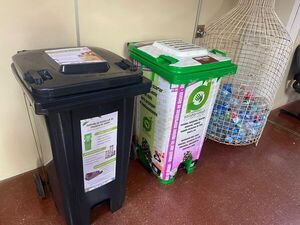 Invitan a donar frascos de vidrio para ayudar a bebés internados