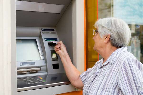 Pensiones de adultos mayores se suspenden tras 60 días de inactividad, recuerda MDS - Economía - ABC Color