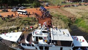 En su tercera navegación comunitaria, Buque Hospital llegó a Puerto Rosario • PARAGUAY TV