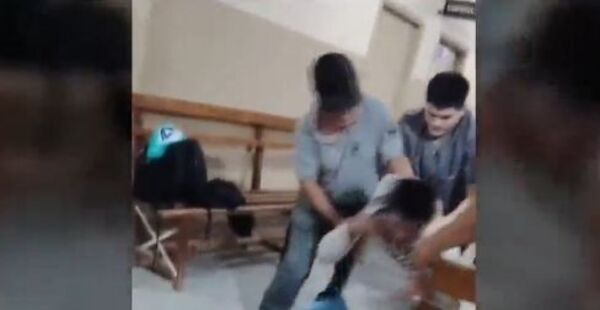 (VIDEO)Médico y paciente se agarraron a golpes en pleno hospital de Mariano Roque Alonso