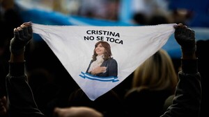 Decenas de miles de manifestantes a la calle en apoyo a Kirchner en Buenos Aires