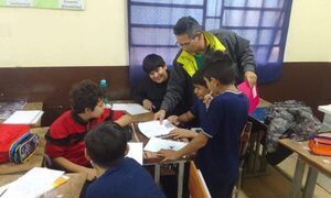 Realizan capacitación y análisis FODA personal durante la adolescencia con escolares