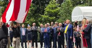 Diario HOY | Trump decora el exterior de la Casa Blanca con banderas gigantes