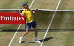 Bautista sorprende a Mensik para meterse en cuartos de Queen’s - Polideportivo - ABC Color