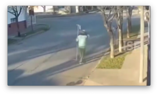[VIDEO] Tenía sed: un enfermo, al que le suministraban medicamentos por suero, se escapó por algo insólito