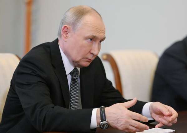 Putin se muestra dispuesto a reunirse con Zelenski sólo al final de negociaciones de paz - Mundo - ABC Color