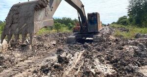 Diario HOY | Post inundaciones, continúan trabajos viales en zonas críticas del Chaco