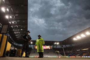 Tormenta eléctrica suspende el partido Pachuca-Salzburg en el Mundial de Clubes - Fútbol Internacional - ABC Color